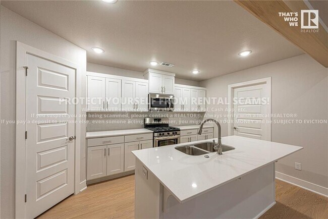 Building Photo - 4248 W Cactus Pl