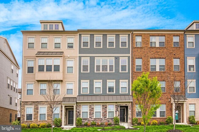 Building Photo - 222 Petite Sirah Terrace SE