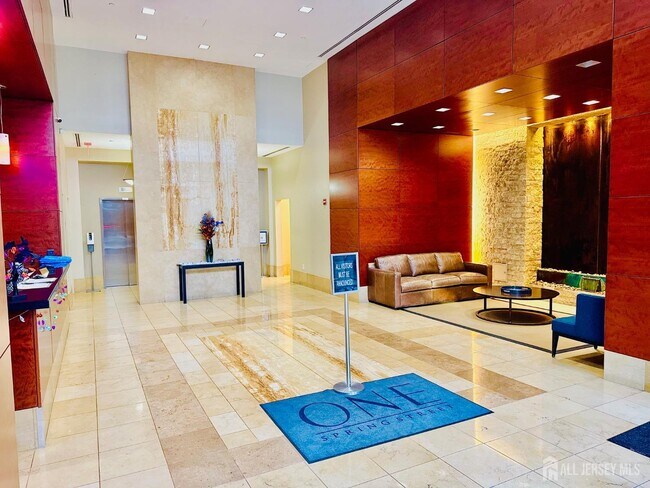 Building Photo - 1 Spring St