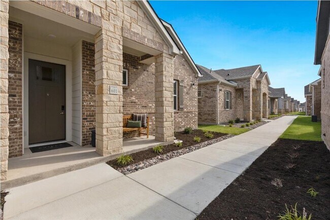 Building Photo - 360 W Frontier Pkwy