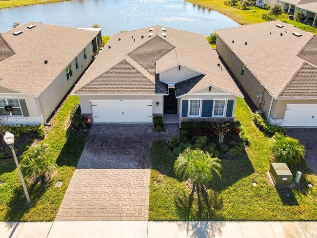 Building Photo - Beautiful Oak Leaf Preserve 3 Bedroom 2 Bathroom Smart Home
