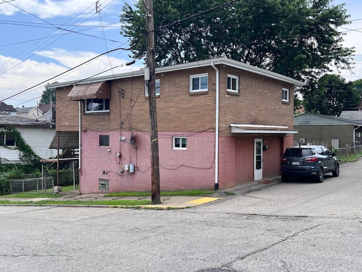 Building Photo - 609 8th St