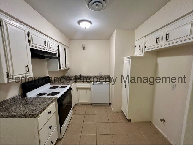 Building Photo - 3817 K St