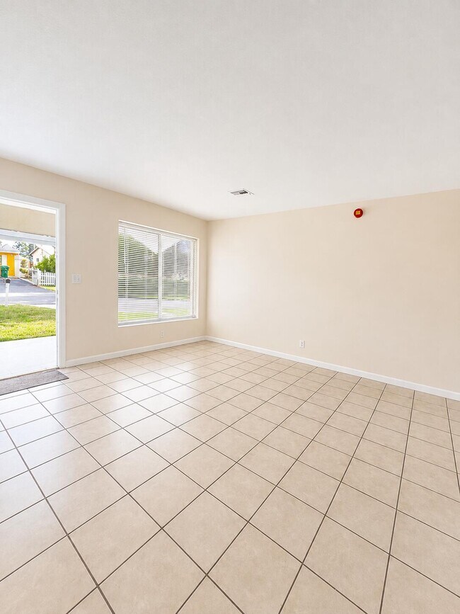 Building Photo - 4285 SW 49th St