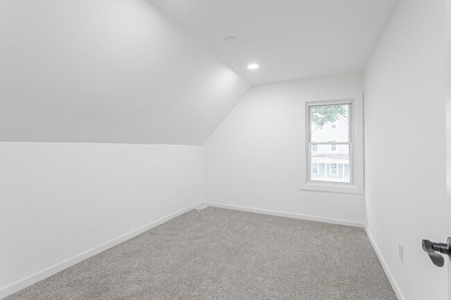 Bedroom 3 - 270 Benton St