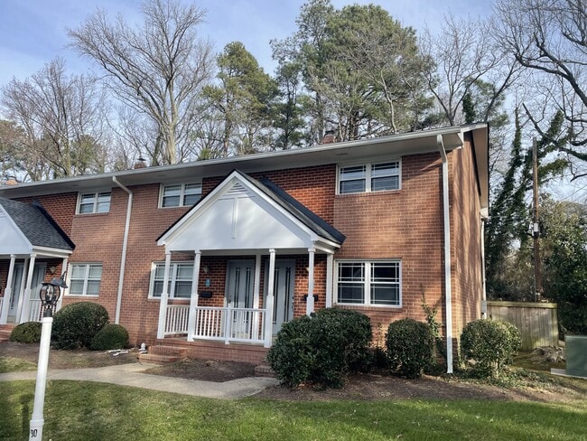 Building Photo - 3109 N Parham Rd