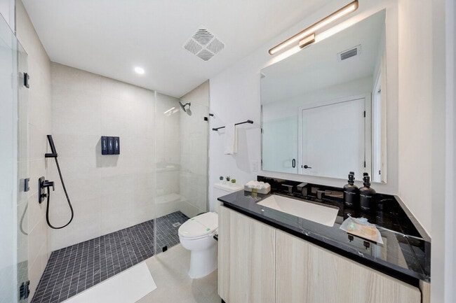 Building Photo - 36 NE 2nd St