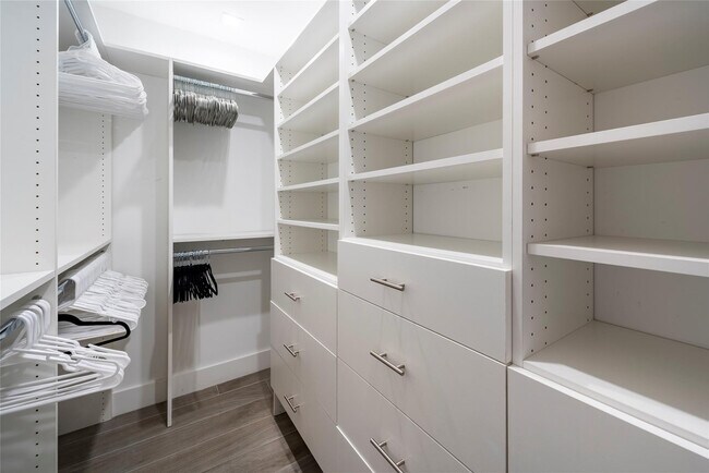 Building Photo - 1959 SE 25th Ave