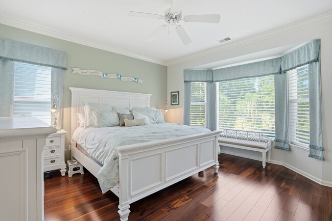 Building Photo - 34 Coburn Dr E