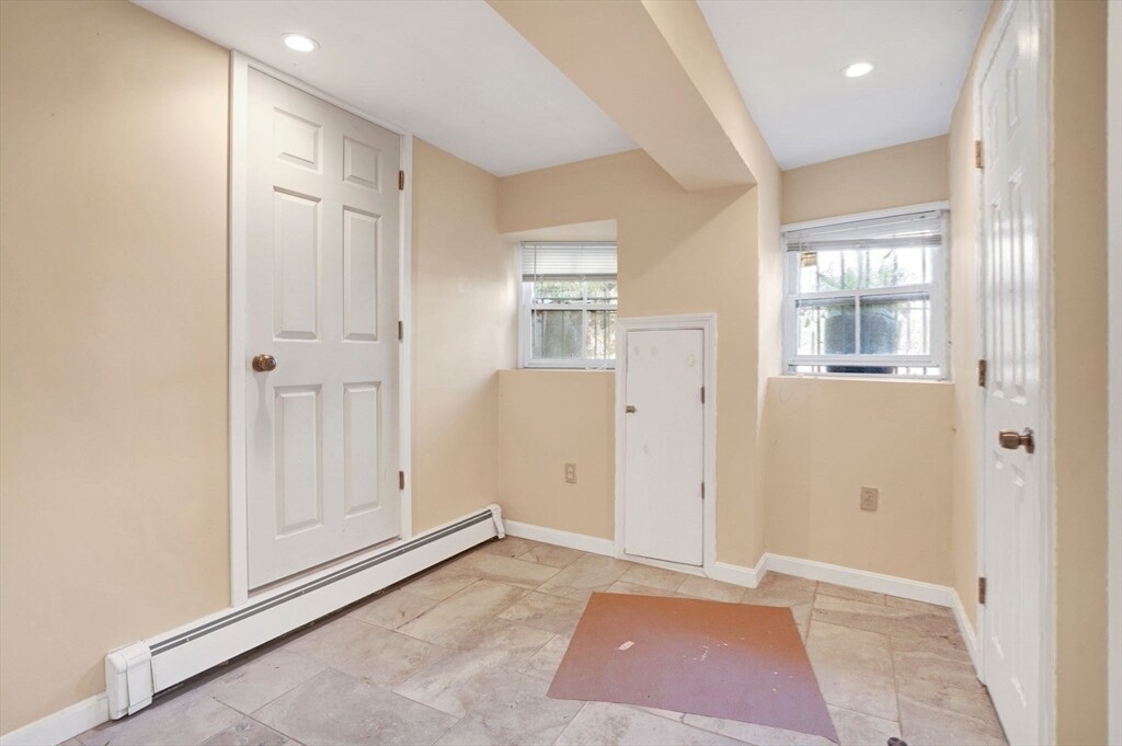 Building Photo - 151 Highland St