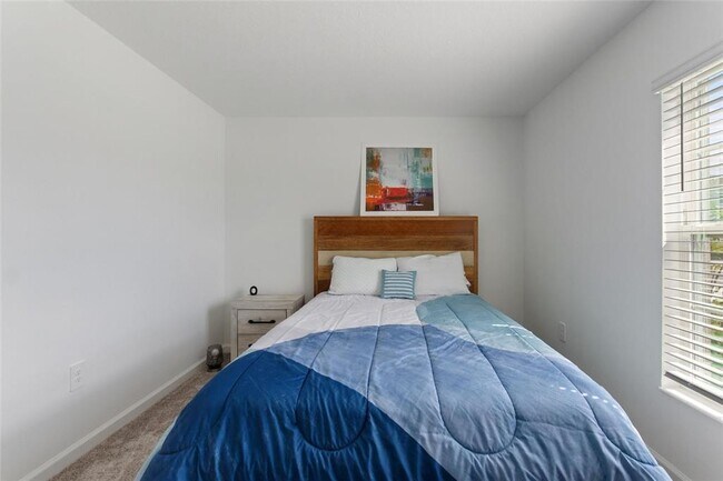 Building Photo - 656 Daring Dr