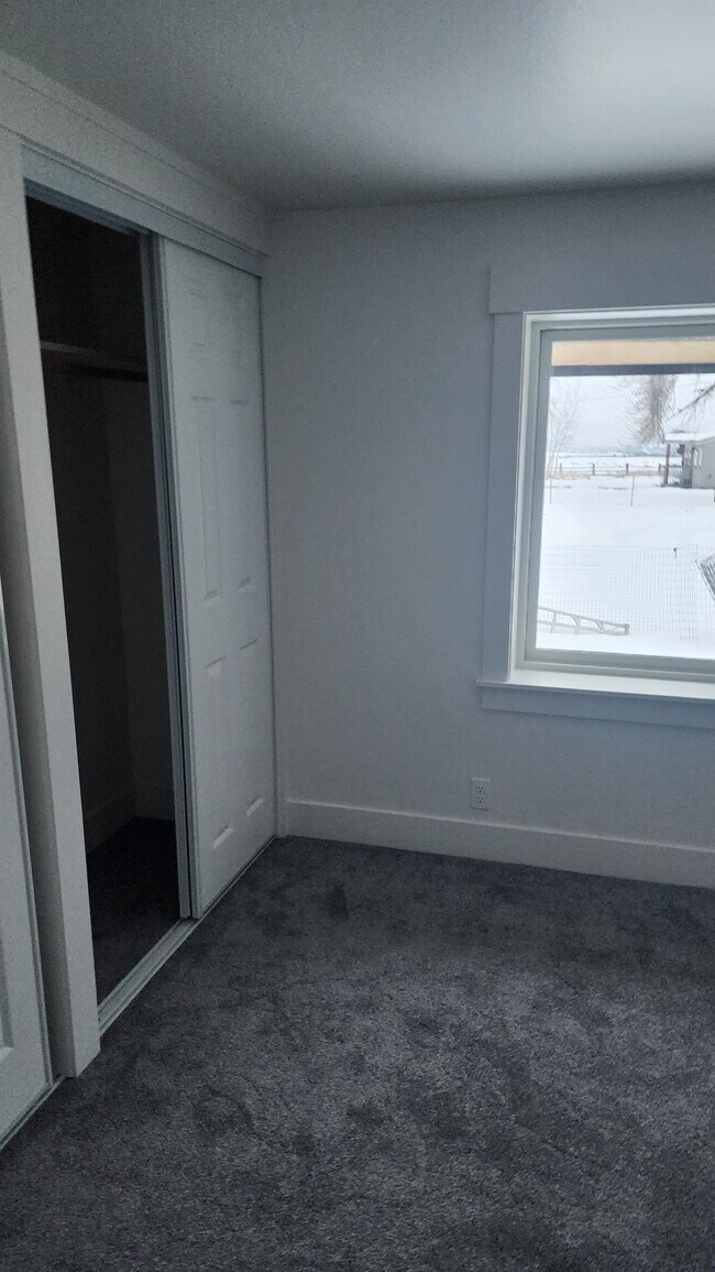 Building Photo - 6200 Smithson Rd