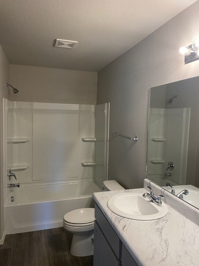 Building Photo - Move-In Ready – 4 Bedroom, 2 Bath Home in Conrad Court