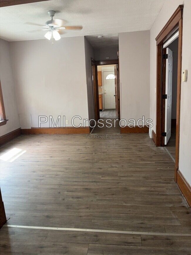 Building Photo - 1388 W 91st St