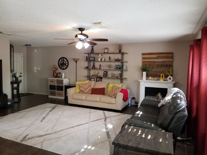 Building Photo - 8311 Border Ridge Dr