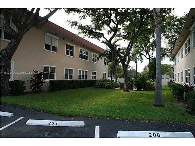 Primary Photo - 280 S Cypress Rd
