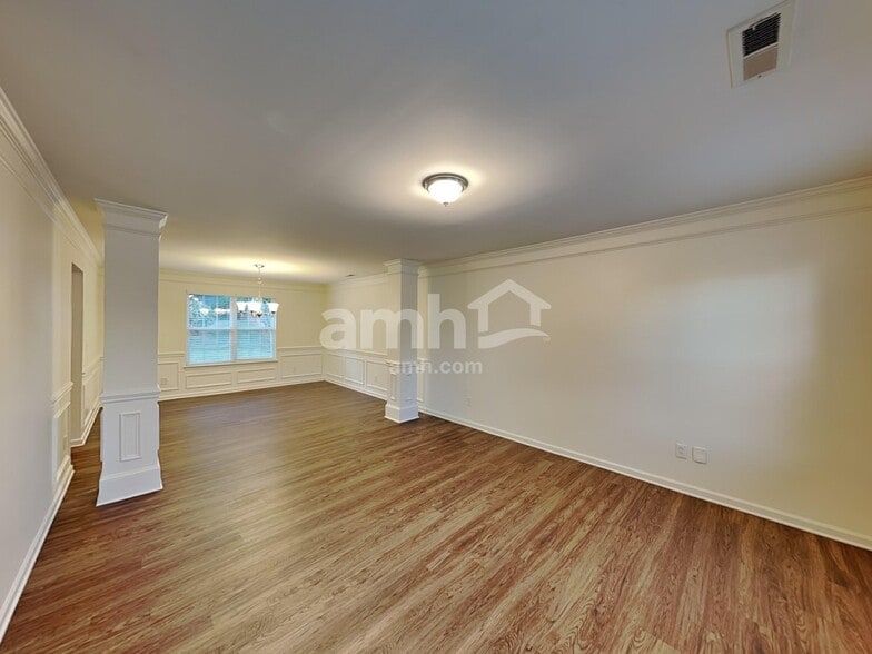 Building Photo - 7673 Natalie Commons Dr