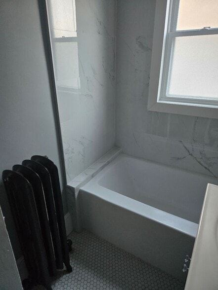 Building Photo - 54 Sharon St