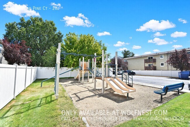 Building Photo - 808 Cedar Pine Ct