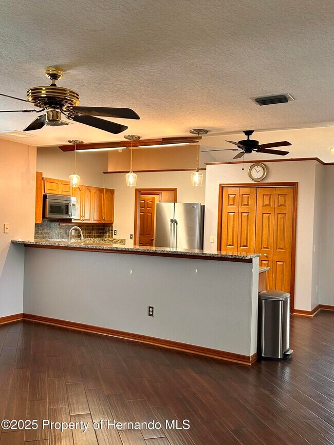 Building Photo - 2284 Champlain Ave