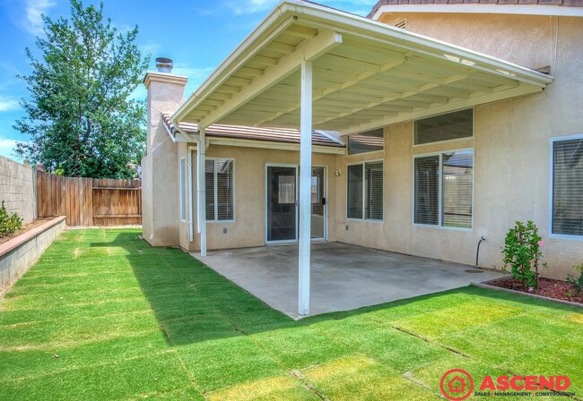 Building Photo - Charming 3BD/2BA Home in Bakersfield 93312 – Sewer & Trash Included!