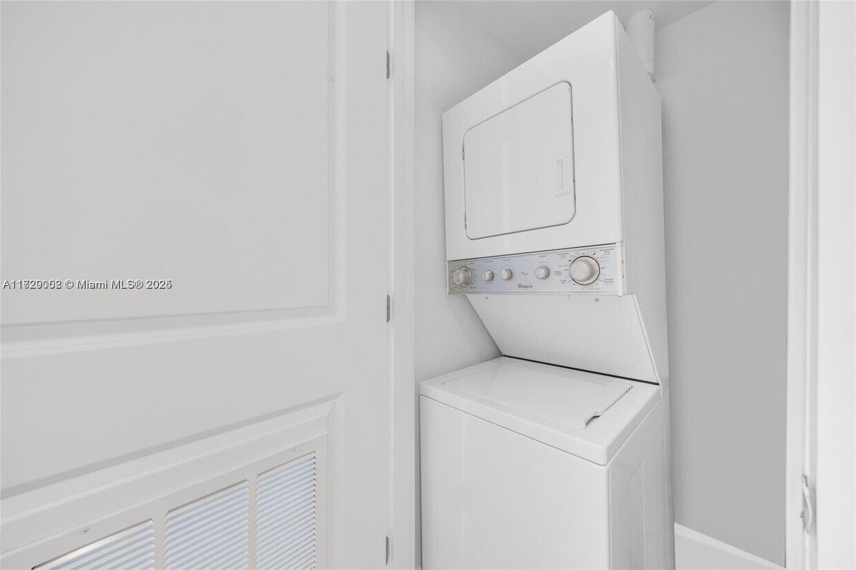 Laundry - 1600 NE 1st Ave