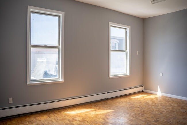 Building Photo - 543 West Side Ave