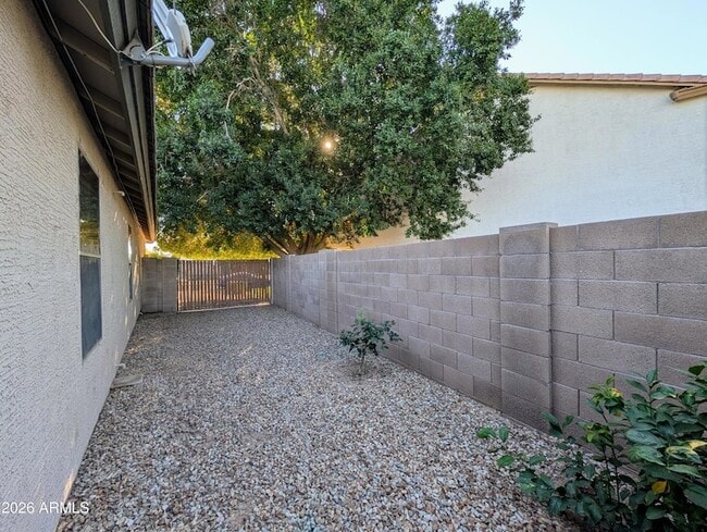 Building Photo - 11134 W Windsor Ave