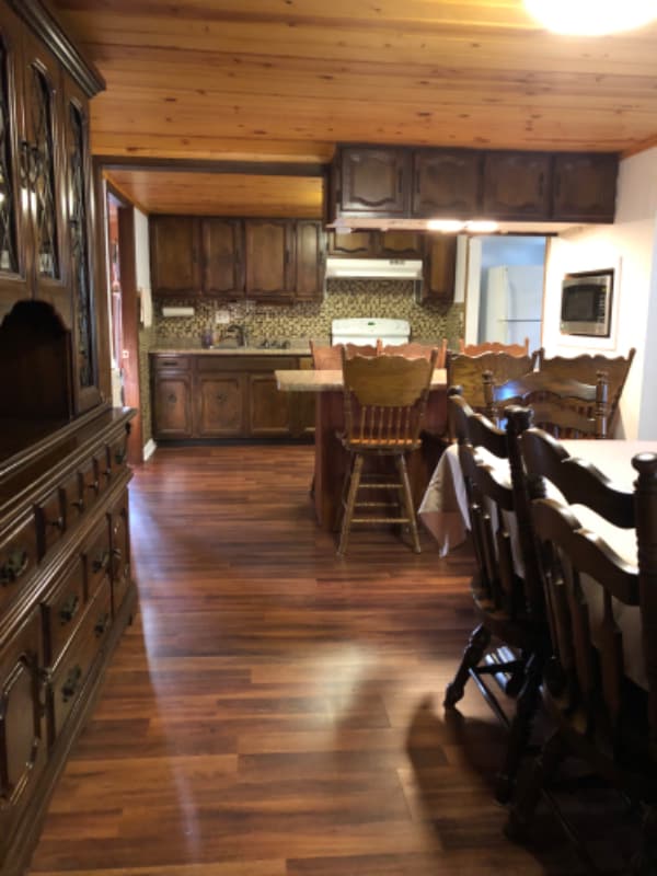 Building Photo - 429 Hollywood Church Rd