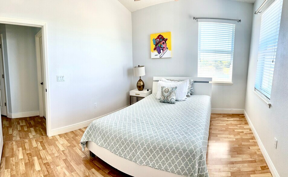 Building Photo - 85 Riverview Bnd S