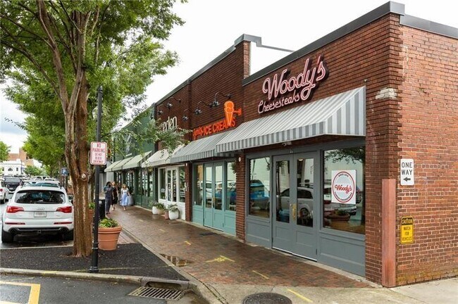 Building Photo - 1603 Glenivy