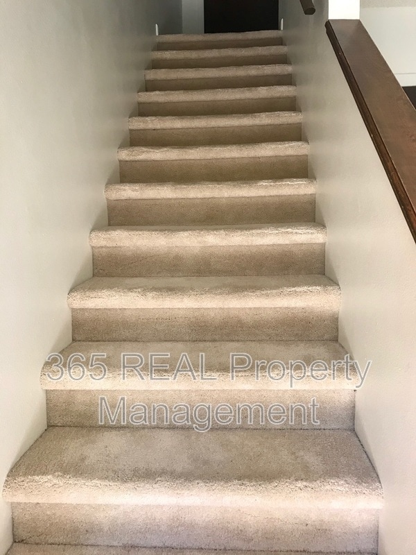 Building Photo - 2141 28th Ave Ct