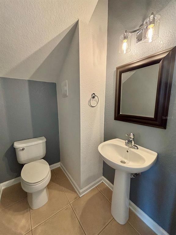 Building Photo - 7716 Fordson Ln