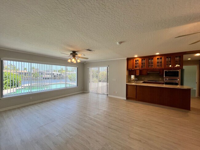 Building Photo - 415 Aruba Ct