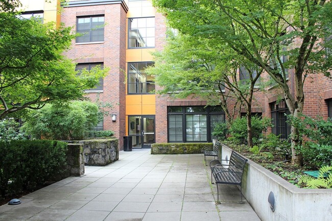 Building Photo - 1 Bedroom Ground Floor Condo at The Vaux -...