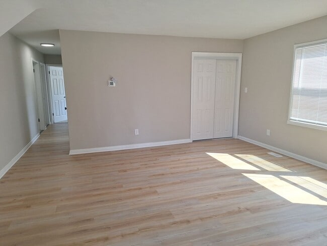 Building Photo - 3303 Candlewood Dr