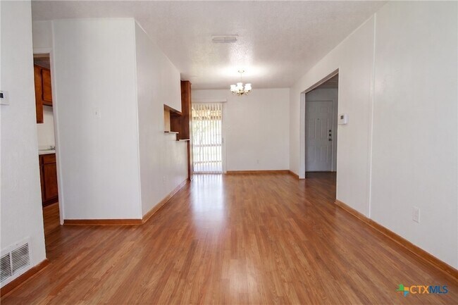 Building Photo - 2603 Mountain Ave