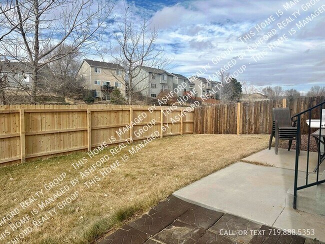 Building Photo - 3755 Reindeer Cir