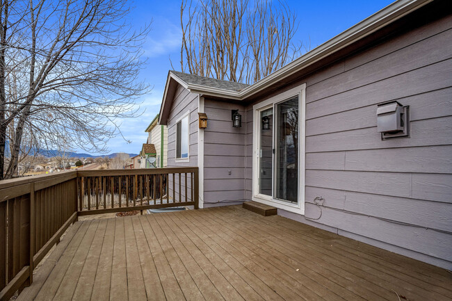 Building Photo - 740 Stargate Dr