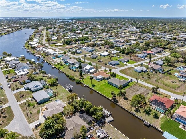 Building Photo - 2220 Broad Ranch Dr