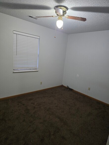 Building Photo - 519 Green St