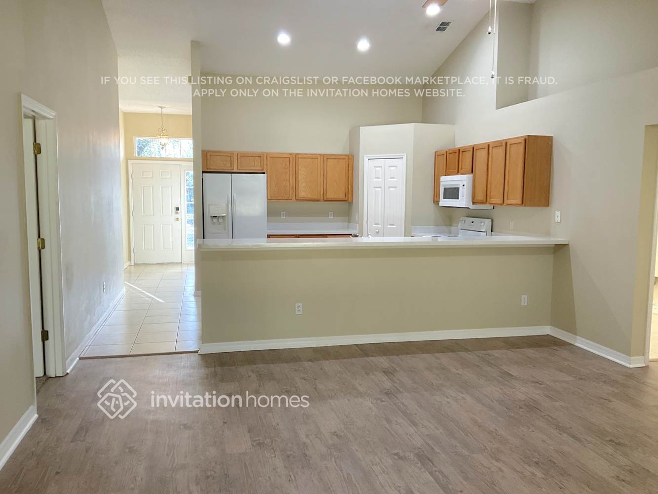 Building Photo - 1450 Lodge Terrace