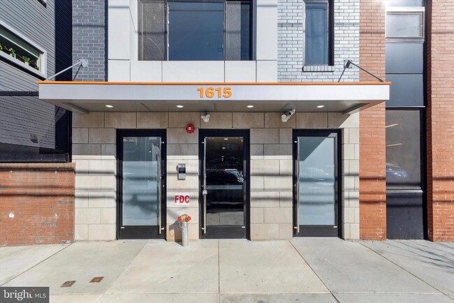 Building Photo - 1615 Poplar St