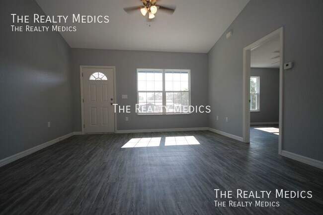 Building Photo - 2839 SW 165th Pl
