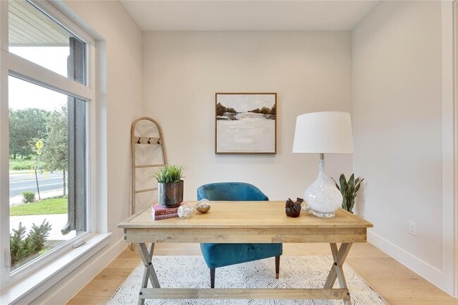 Building Photo - 1937 E 38th 1/2 St