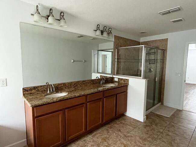 Building Photo - 14724 Crosston Bay Ct