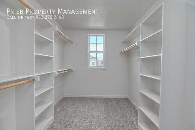 Building Photo - 2677 W Dartmouth St
