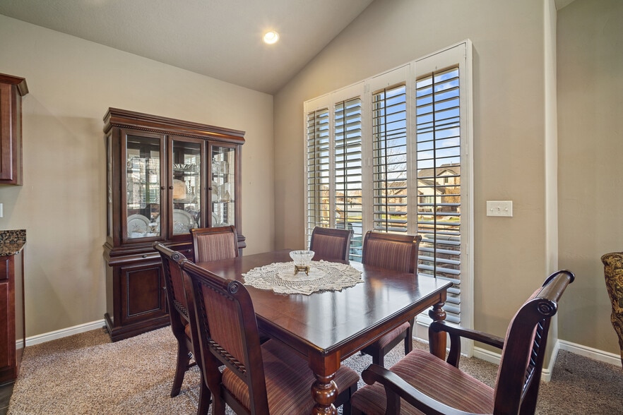 Building Photo - 66 N 205 W