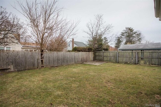 Building Photo - 343 Greengrove Ave