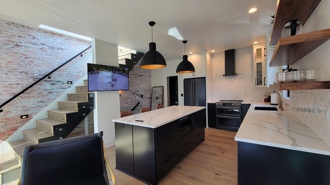 Building Photo - Station House Suite B is a stunning 2 bedr...